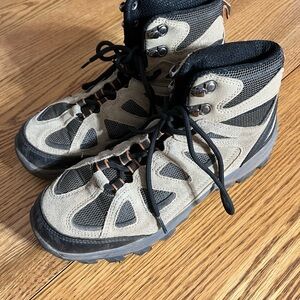 Black and Tan Boots with Durable Design